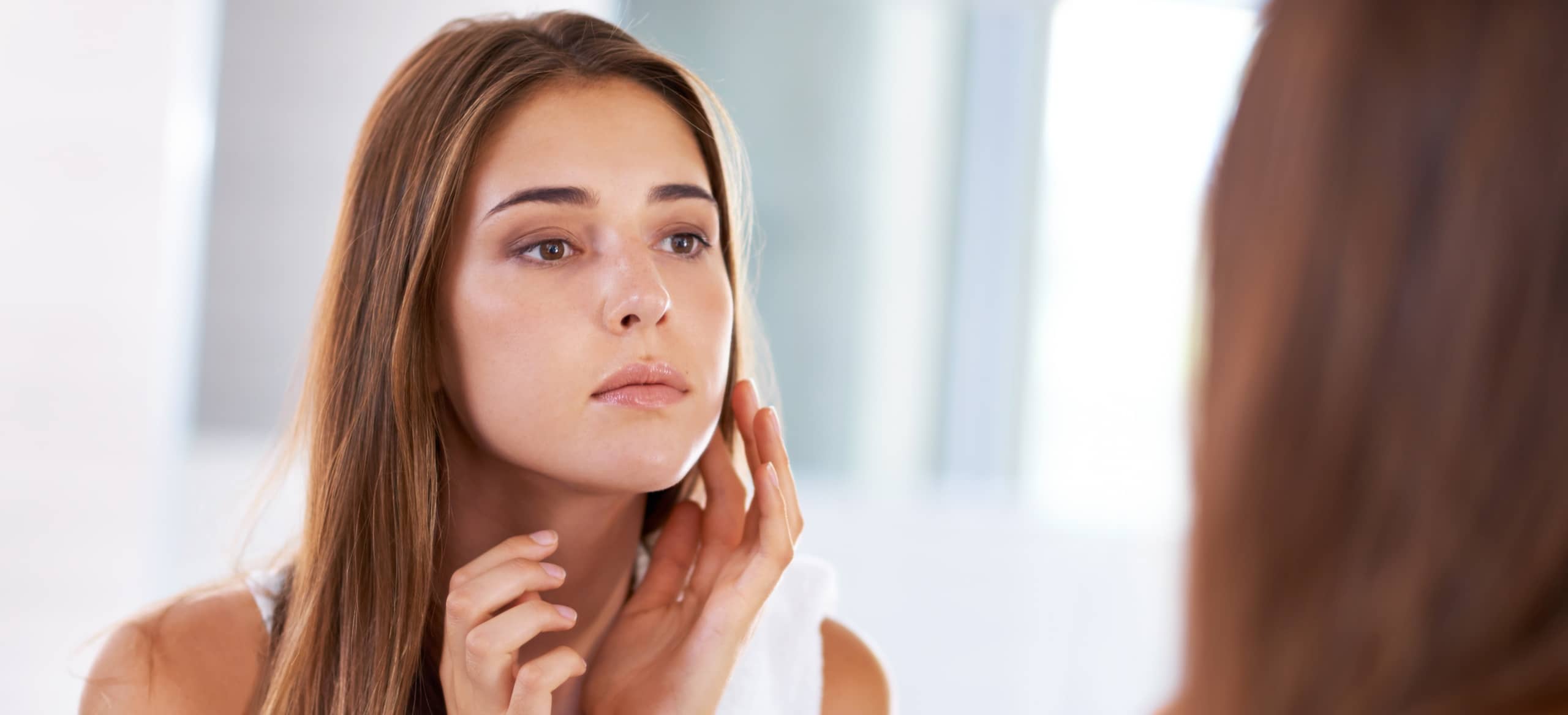 Est-ce que les cicatrices d'acné peuvent disparaître ? | Dr Mayeux | Paris